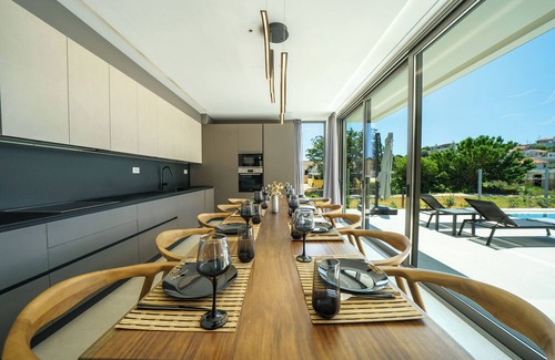 Makrys Tichos Villa | Luxury Villa with Private Pool / Walk to the Beach & Near Chania / Games Room