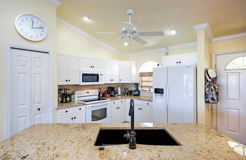 East Rocks Casa | Sea Oats: Your Tranquil Sanibel Island Retreat