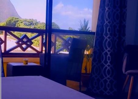 Soufriere Apartamento | Sea Piton View Couple Escape- Certified