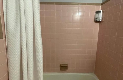 Wildwood Hotel | Sea Ray motel