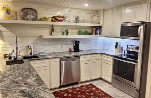 Shibui Sands Condominio | Sea Sands 2 bdrm Condo w/ Private Boardwalk to the beach. Ground Floor Sleeps 8!
