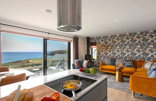 Praa Sands Cabaña | SEA SANDS, pet friendly, luxury holiday cottage in Praa Sands