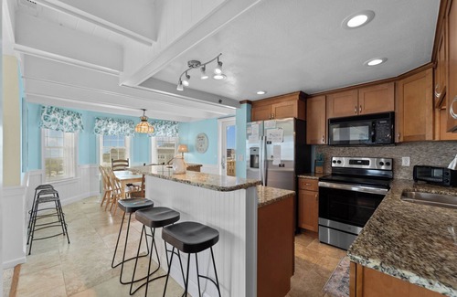 Duck Condominio | Sea Seeker 2 Bedroom Semi-Oceanfront Condo at Barrier Island Station