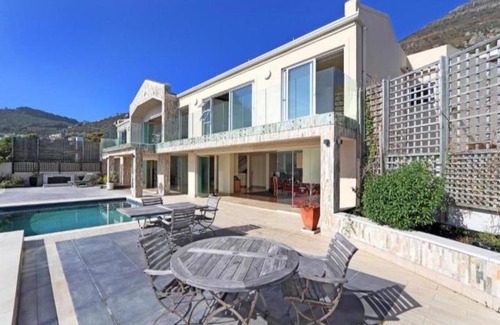 Zinkwazi Beach Villa | Sea Side Haven