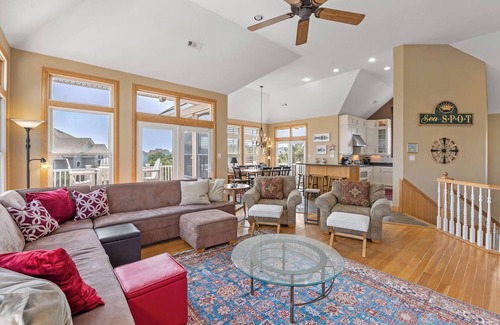 Pine Island Casa | Sea Spot: Saltwater Pool, Hot Tub, Beach Club Access
