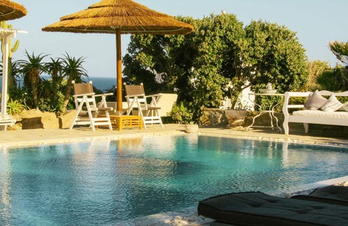 Kalafatis Villa | VILLA DEL MAR Y EL SOL. Una propiedad con personalidad a 200 metros de la playa