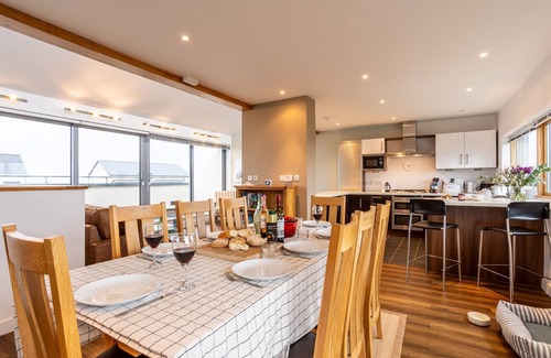 Rhosneigr Casa | Sea Sway - A newly refurbished house in Rhosneigr