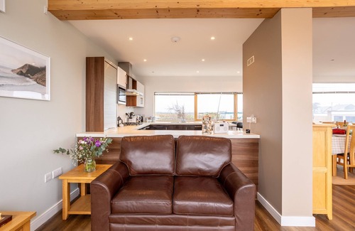 Rhosneigr Casa | Sea Sway - A newly refurbished house in Rhosneigr