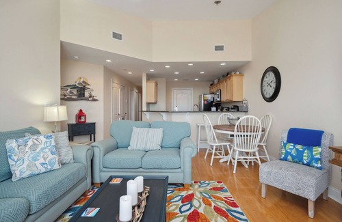 Yaupon Beach Condominio | Sea Tales: condominio de 3 dormitorios / 2 baños en Oak Island, para 8 personas