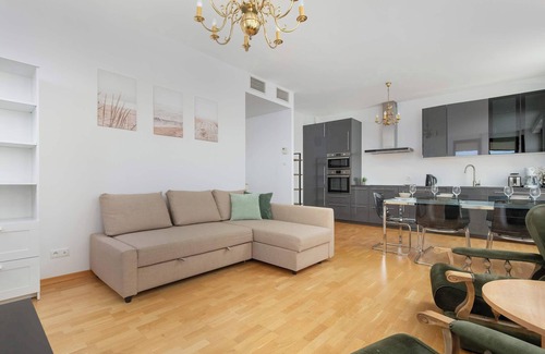 Srodmiescie Apartamento | Sea Towers 204 | Gdynia | Spacious Apartment | Parking | By the Port