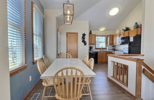 Hatteras Island Cabaña | Sea Turtle- Oceanview Villa- Short Walk to Beach- Community Pool & Spa