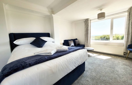 Port-Eynon Casa | Sea View - 1 Bed Suite - Port Eynon