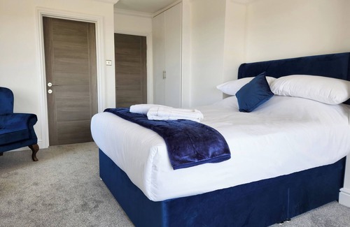 Port-Eynon Casa | Sea View - 1 Bed Suite - Port Eynon