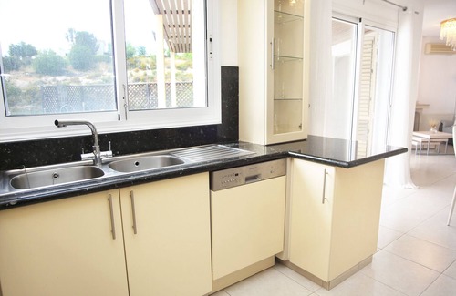 Tala Villa | Sea View 3 Bedroom Villa in Central Tala