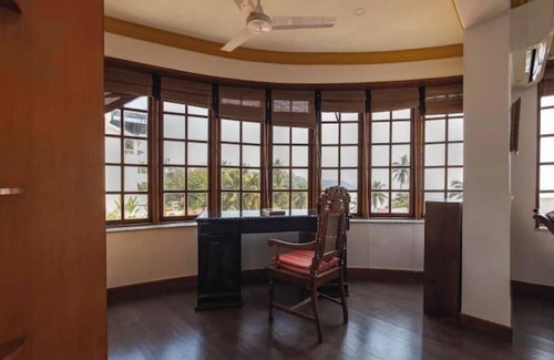 Dona Paula Casa | Sea View 5 Bedroom Luxe