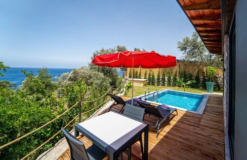 Fethiye City Center Villa | sea view and infinitive pool