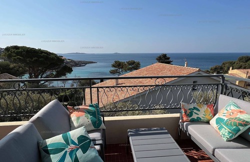 Sanary-sur-Mer Apartamento | Sea view apartment with terrace facing Portissol beach for 6