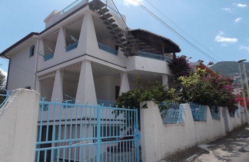 Cala Gonone Apartamento | Apartamento con vistas al mar y aparcamiento gratuito en el patio a 30 metros del mar en OFERTA