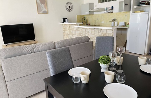 Cannes Old Town Apartamento | Sea-view apartment next to the legendary Croisette!
