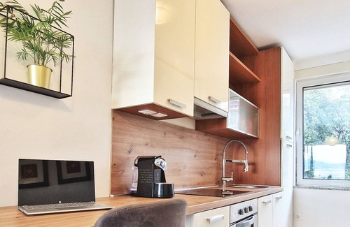 Rijeka Apartamento | Sea view apartment with free parking