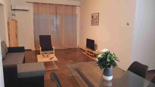 Chios Apartamento | Sea view condo in the center