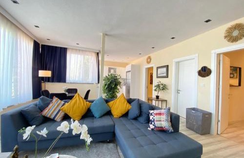 Bogazici Casa | Sea View Getaway 2BR Flat Walk to Shorelin