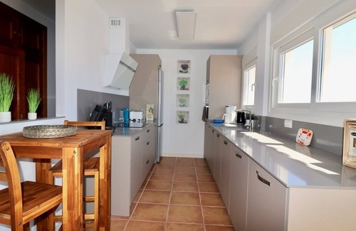 Cabo Roche Casa | Sea view holiday home with garden and private pool on the sandy beach in Roche