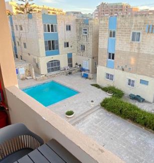 Qawra Apartamento | Sea view home away from home
