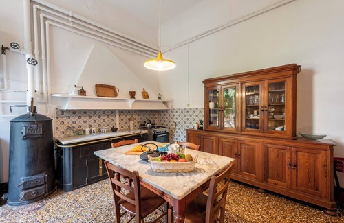 Carignano Apartamento | Sea View House Next to Genova Waterfront, Genova, Italy