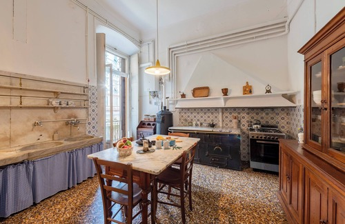 Carignano Apartamento | Sea View House Next to Genova Waterfront, Genova, Italy