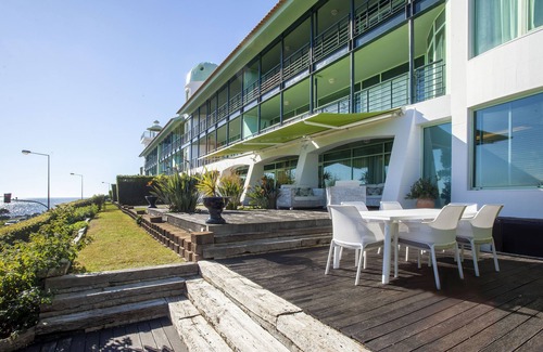 Paco De Arcos Apartamento | Sea view Luxury Apart. in Condo, Garden, Beach, Pool, Lisbon area