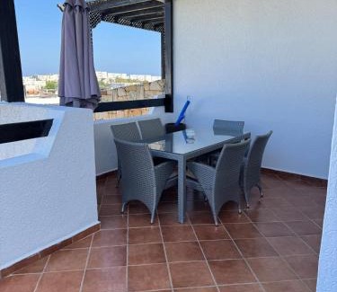 Fnideq Apartamento | Sea View Penthouse with Rooftop Lounge