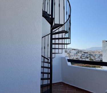 Fnideq Apartamento | Sea View Penthouse with Rooftop Lounge