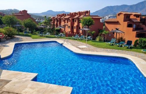 Buenas Noches Apartamento | Sea View Penthouse Apartment with Hot Tub - Casa Bella Vista, Buenas Noches , Estepona
