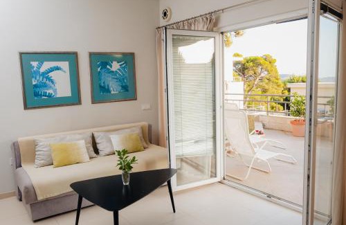 Susanj Apartamento | Sea View Retreat with Pool
