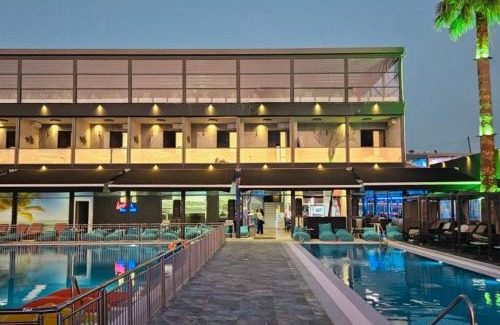 Salamis Apartamento | Sea View Serenity Βeachfront & Pool 102