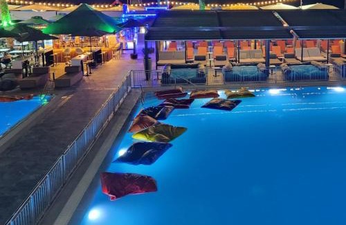 Salamis Apartamento | Sea View Serenity Βeachfront & Pool 105