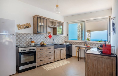 Polignano a Mare Villa | Villa con vistas al mar,3 km del mar y del centro, piscina privada,zona infantil