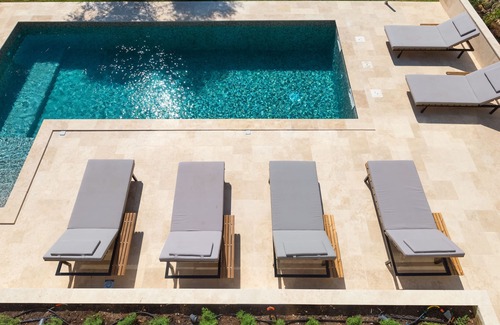 Premantura Villa | Villa con vistas al mar y piscina en un paisaje protegido "Kamenjak"