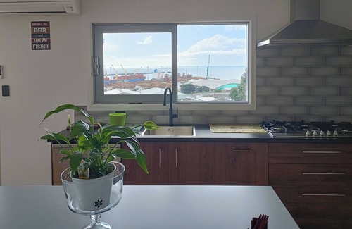 New Plymouth Cabaña | Sea views, near beach, fishing club, supermarket, private