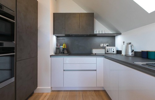 Carbis Bay Cabaña | SEA VISTA, pet friendly, character holiday cottage in Carbis Bay