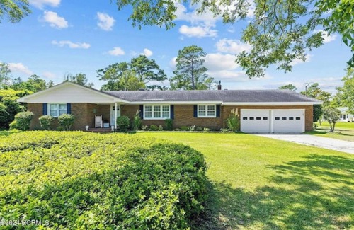 Carteret County Casa | Seabbatical with Water Views, Close to Downtown