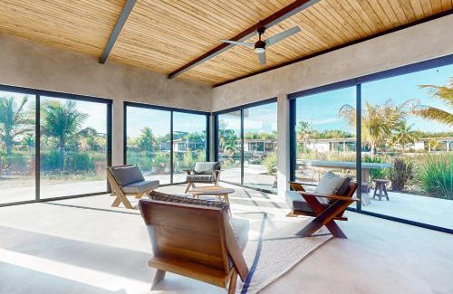 Placencia Villa | Seabird - Villa 17