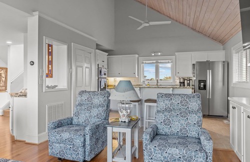Atlantic Beach Casa | Seabiscuit: 5 BR / 3. 5 BA casa en Atlantic Beach, para 10 personas