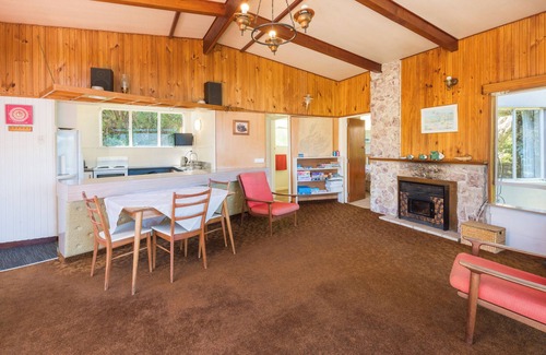 Mahau Sound Casa | Seabreeze Stay - Kenepuru Sound Holiday Home