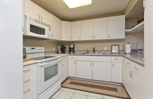 Hawaii Kai Casa | Seabreeze Vacation Home - Quiet/Pool/Free Wi-Fi/Parking