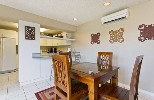 Hawaii Kai Casa | Seabreeze Vacation Home - Quiet/Pool/Free Wi-Fi/Parking