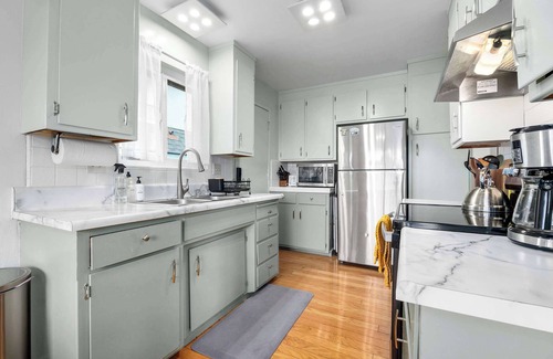 Seabright Casa | Seabright Breeze~ Dog-Friendly Coastal Retreat!