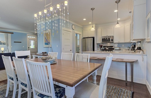 Seabrook Casa | Seabrook's Boat House, a spacious home steps away from the indoor pool!