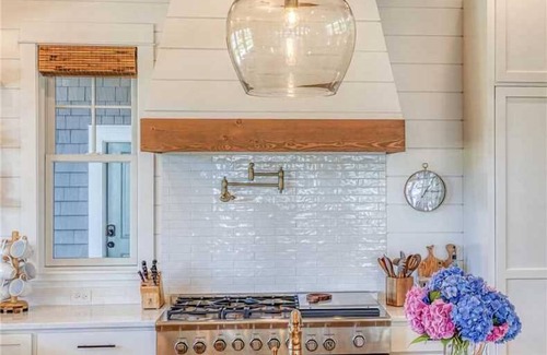 Seabrook Casa | Seabrook's Sunset Retreat: Dog Friendly